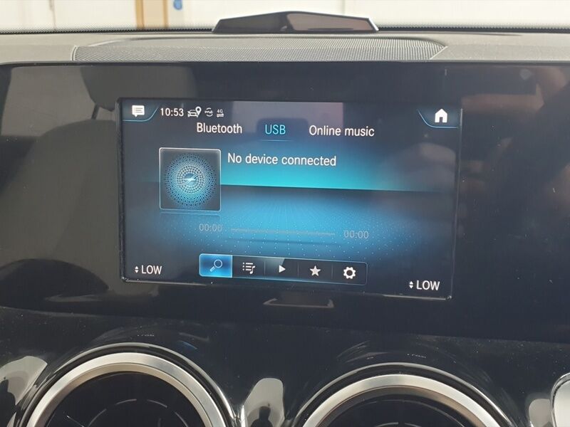 More views of Mercedes-Benz GLB