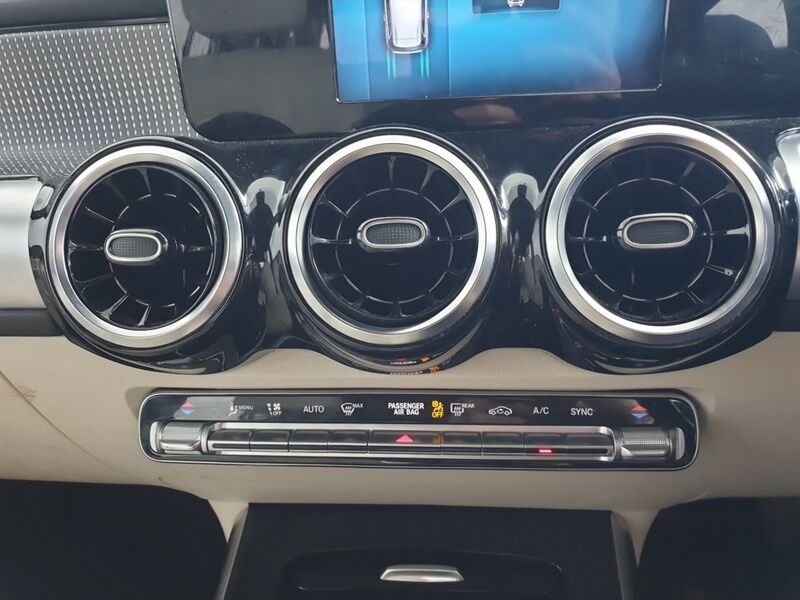 More views of Mercedes-Benz GLB