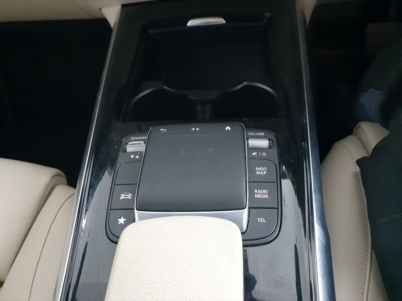 More views of Mercedes-Benz GLB