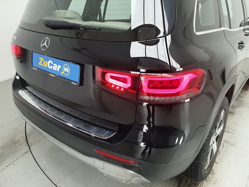 More views of Mercedes-Benz GLB