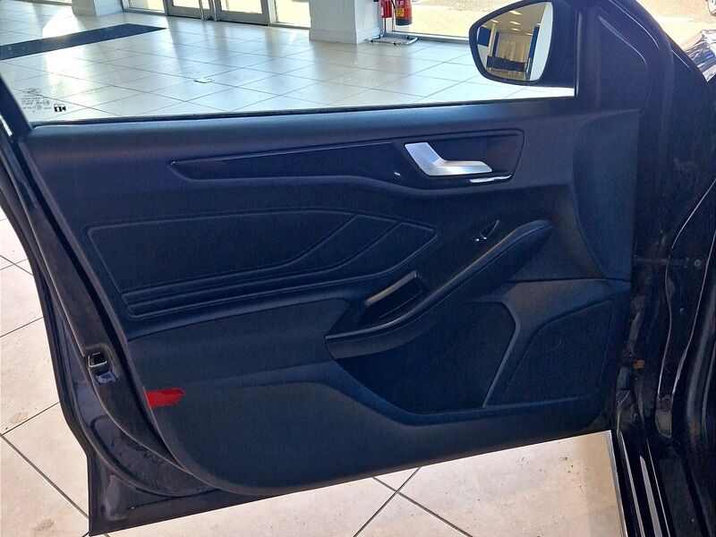 More views of Ford Focus