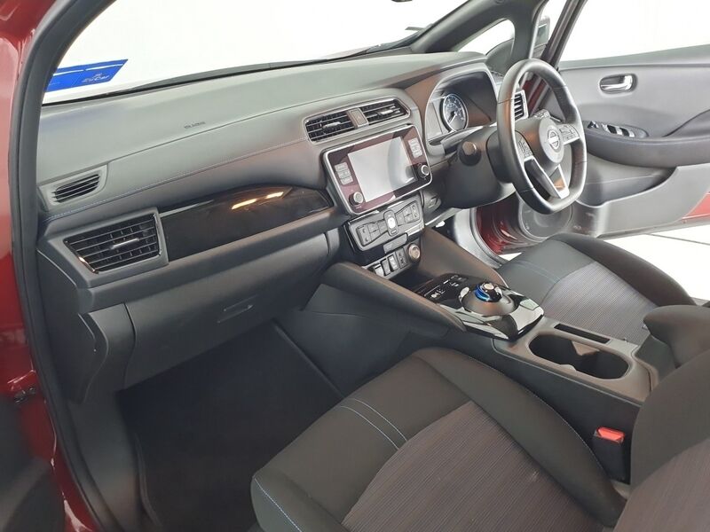 More views of Nissan Leaf