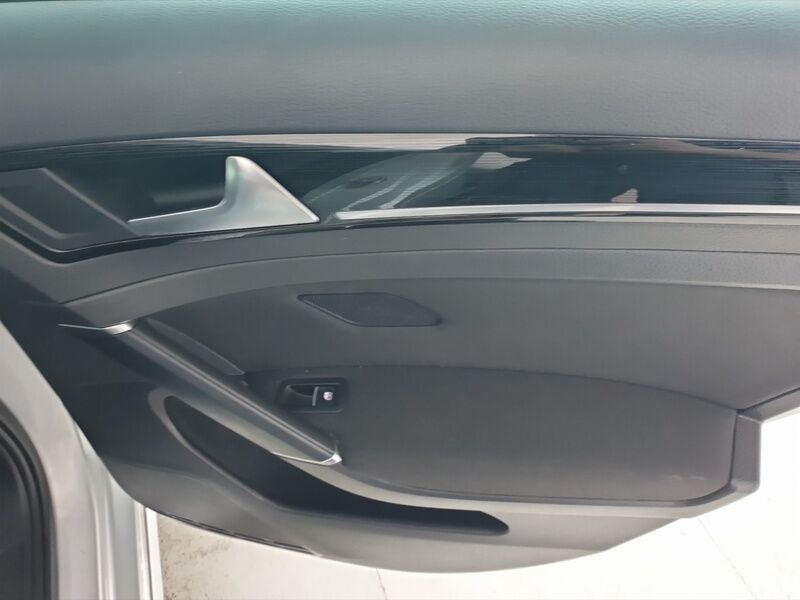 More views of Volkswagen Golf