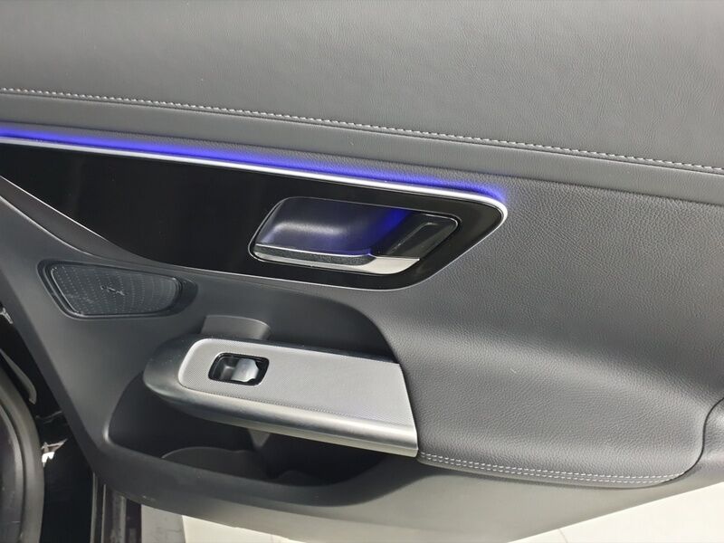 More views of Mercedes-Benz GLC