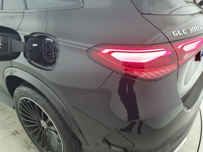 More views of Mercedes-Benz GLC