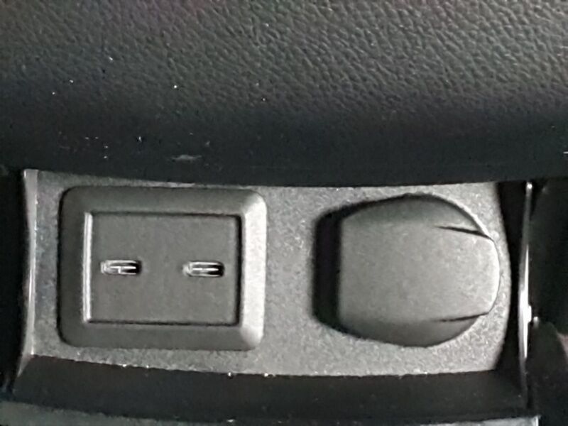 More views of Mercedes-Benz EQC