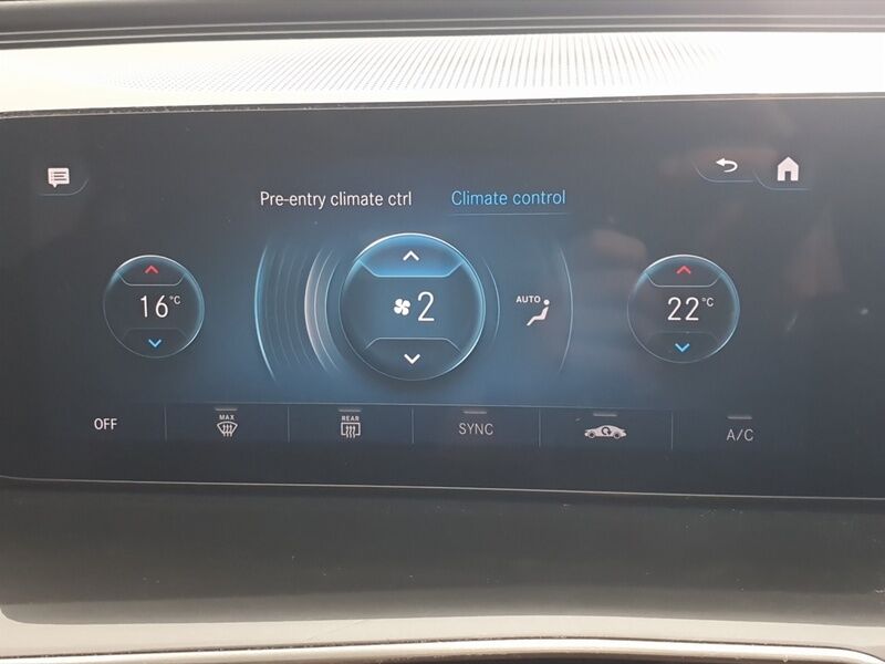 More views of Mercedes-Benz EQC