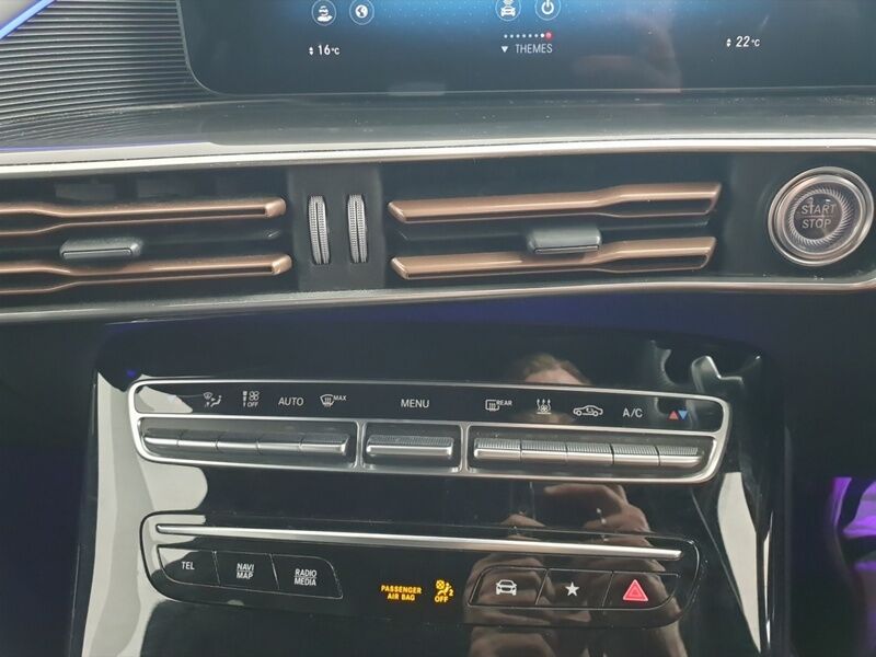 More views of Mercedes-Benz EQC