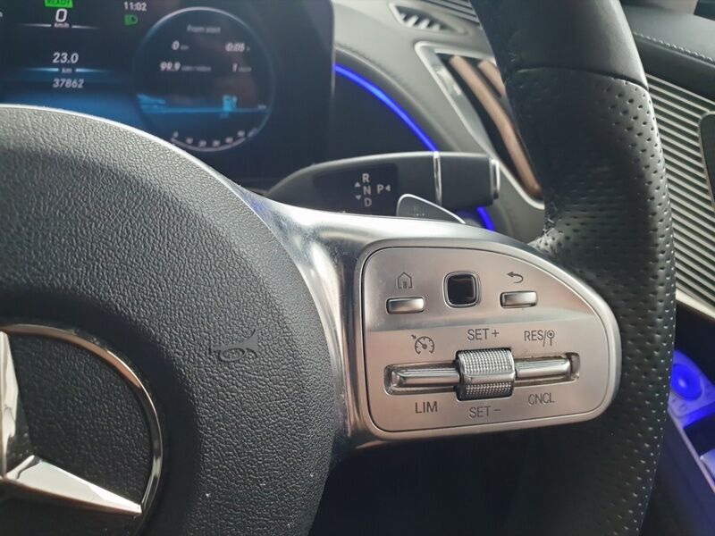 More views of Mercedes-Benz EQC