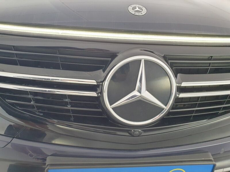 More views of Mercedes-Benz EQC