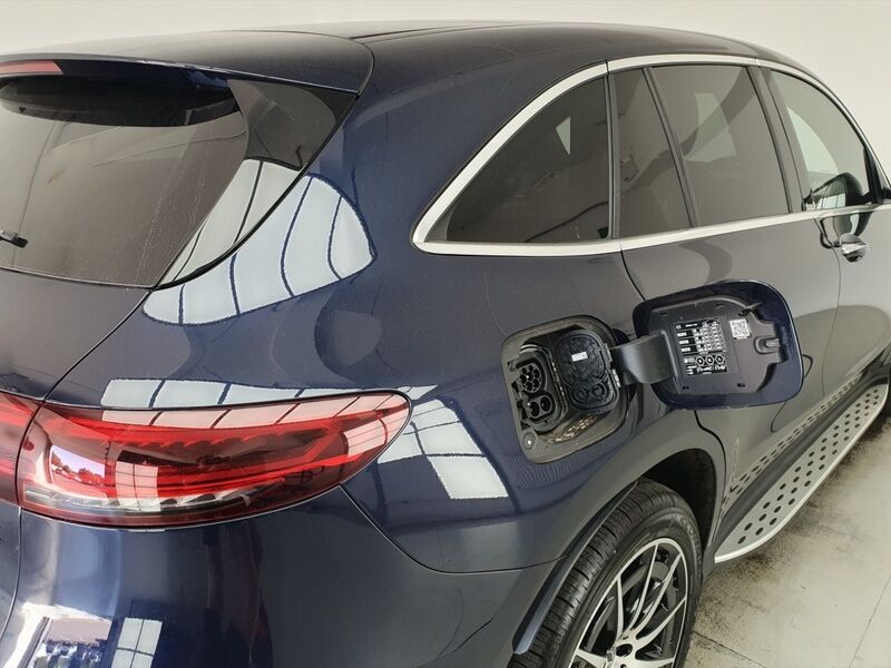 More views of Mercedes-Benz EQC