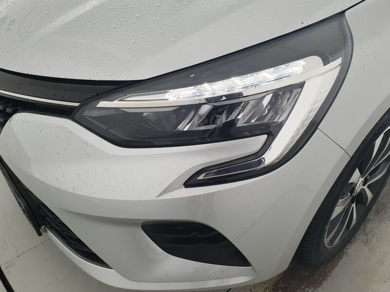 More views of Renault Clio