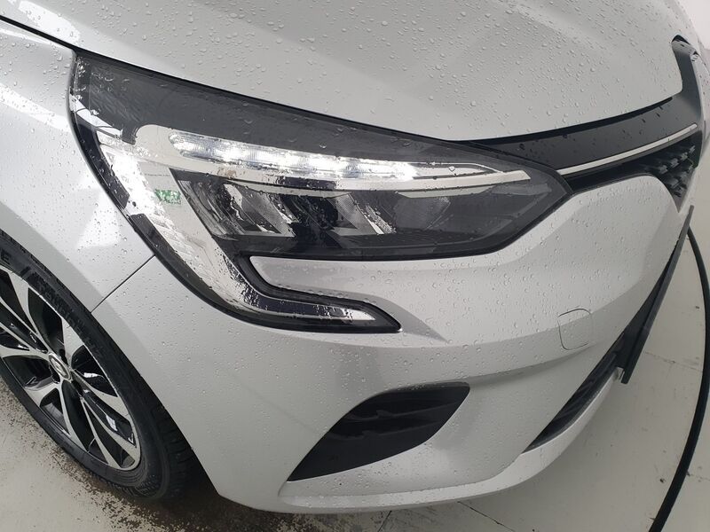 More views of Renault Clio