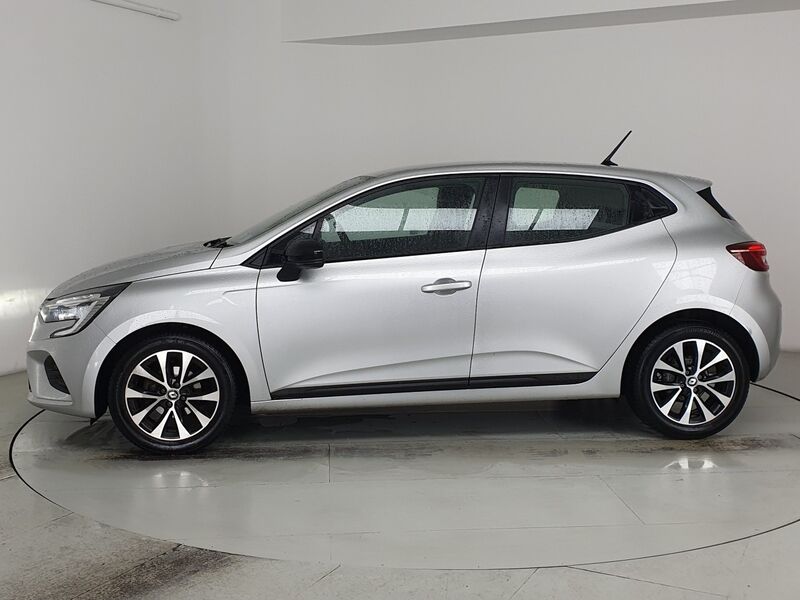 More views of Renault Clio