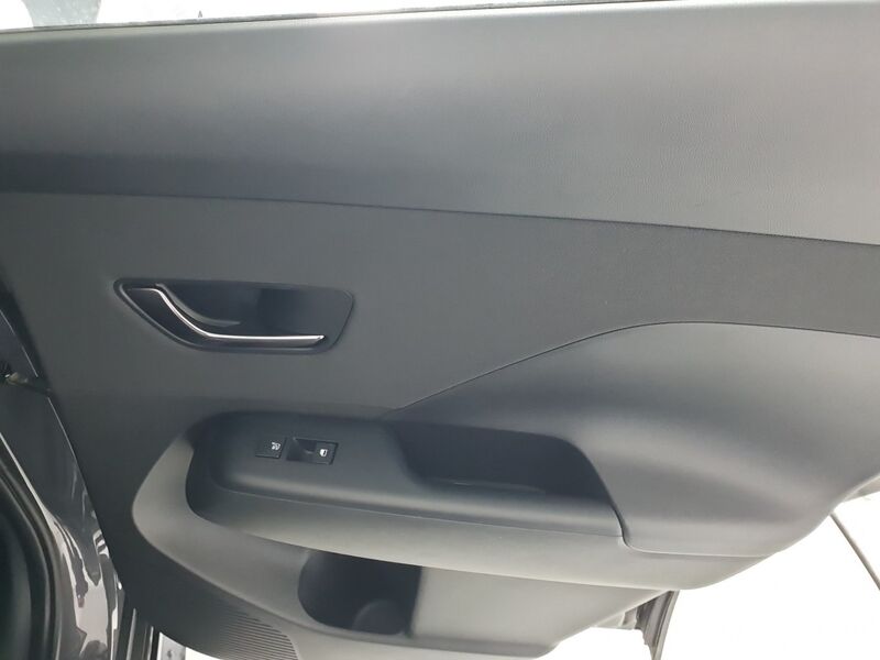More views of Hyundai KONA