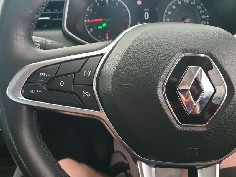 More views of Renault Clio
