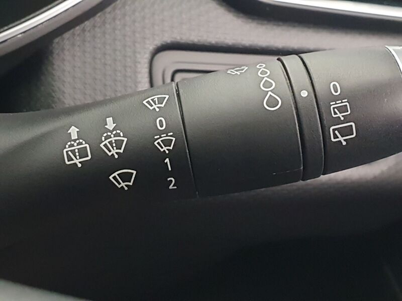 More views of Renault Clio