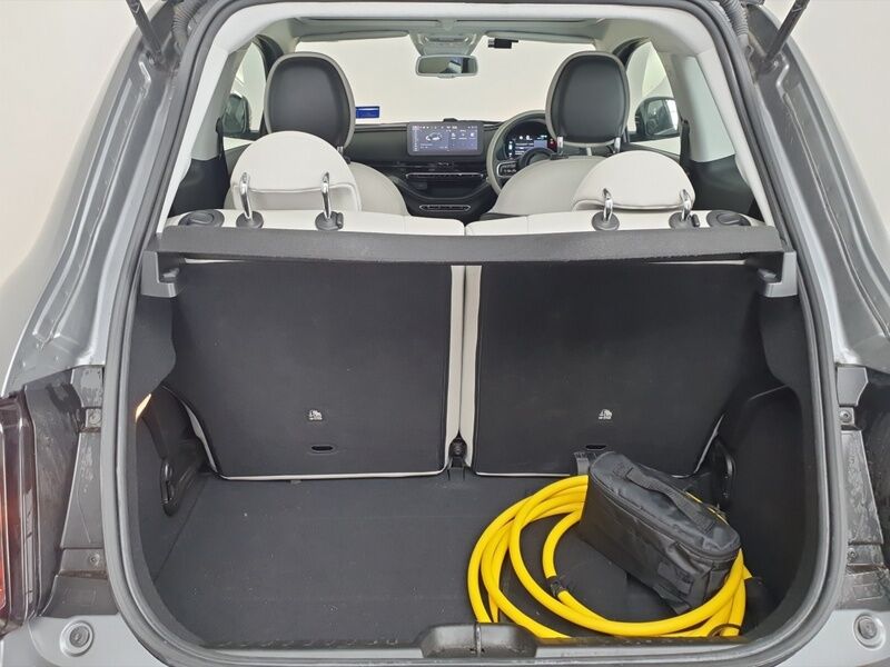 More views of Fiat 500e