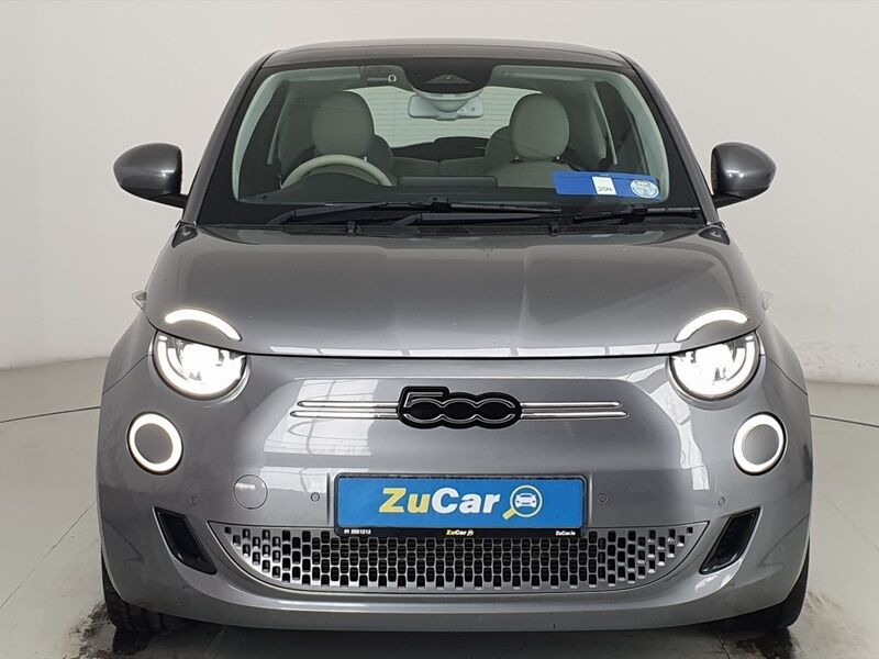 More views of Fiat 500e