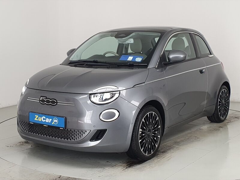 More views of Fiat 500e
