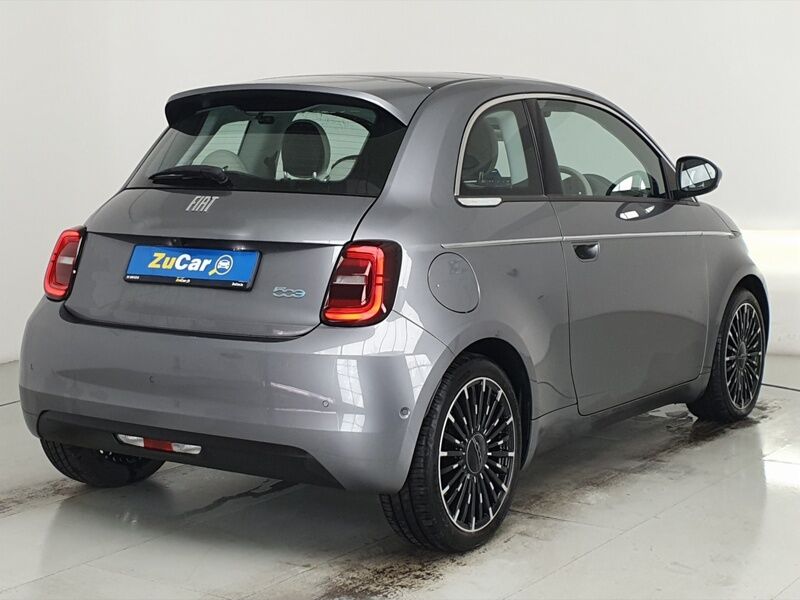 More views of Fiat 500e