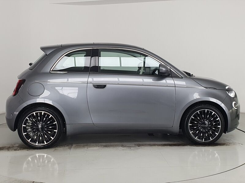 More views of Fiat 500e