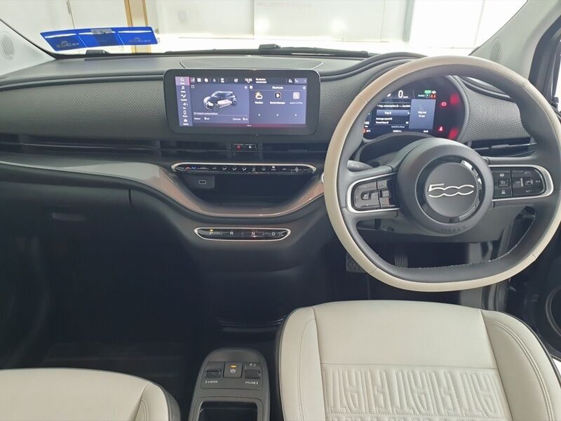 More views of Fiat 500e