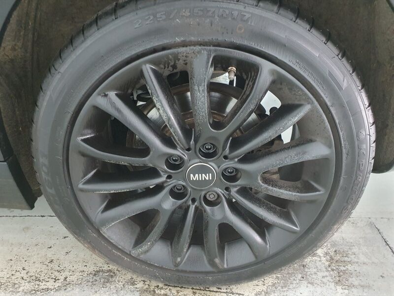 More views of Mini Clubman