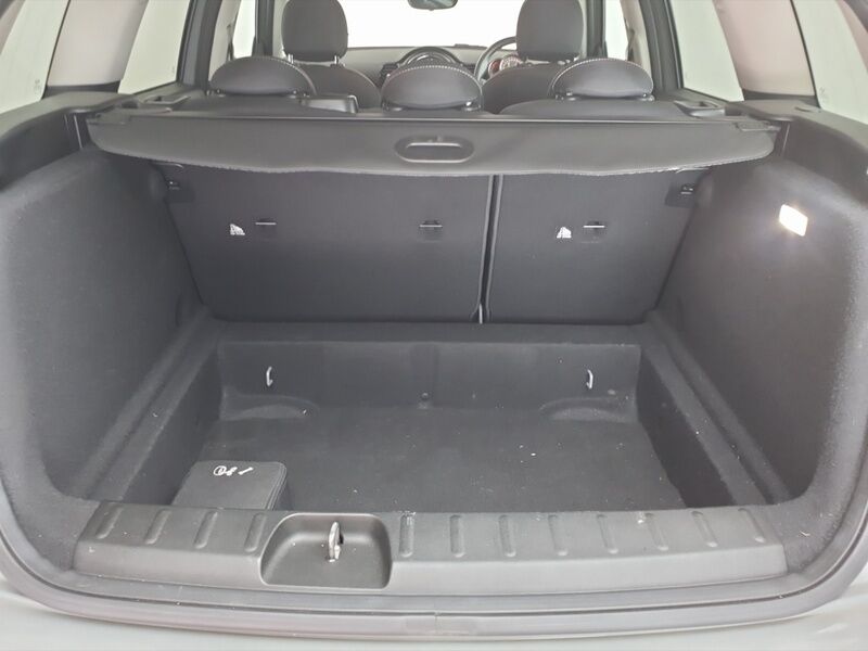 More views of Mini Clubman
