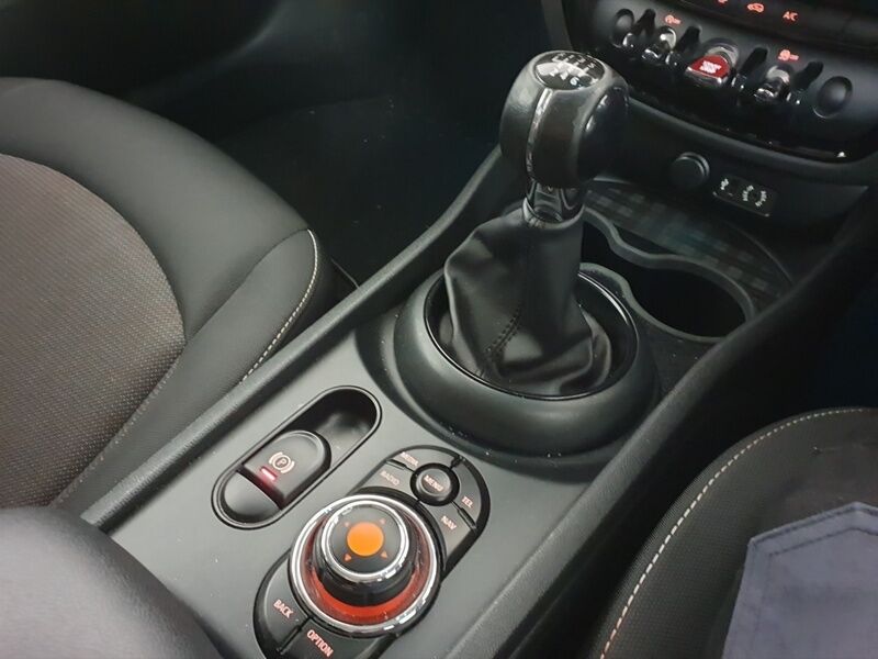 More views of Mini Clubman