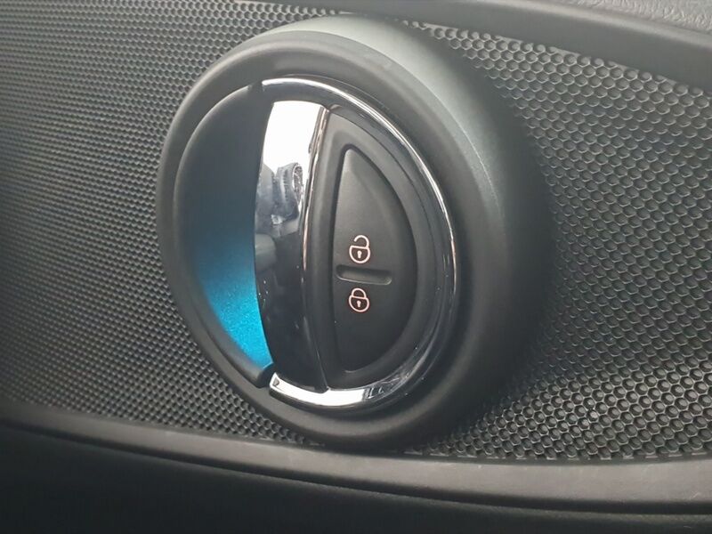More views of Mini Clubman