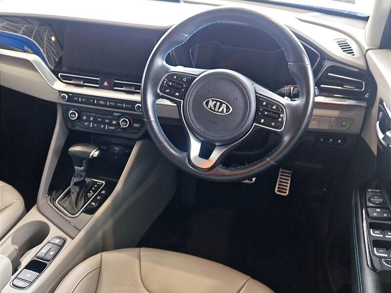 More views of Kia Niro