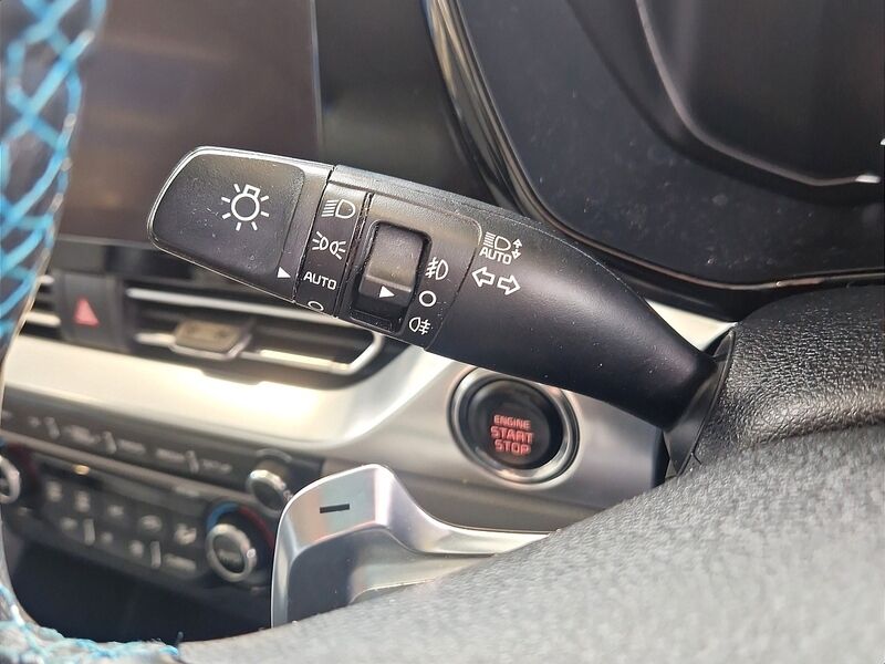 More views of Kia Niro