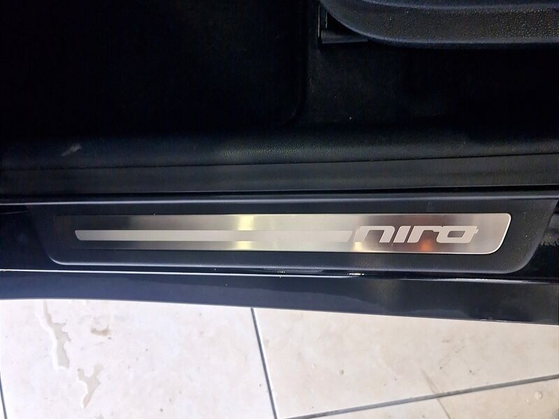 More views of Kia Niro