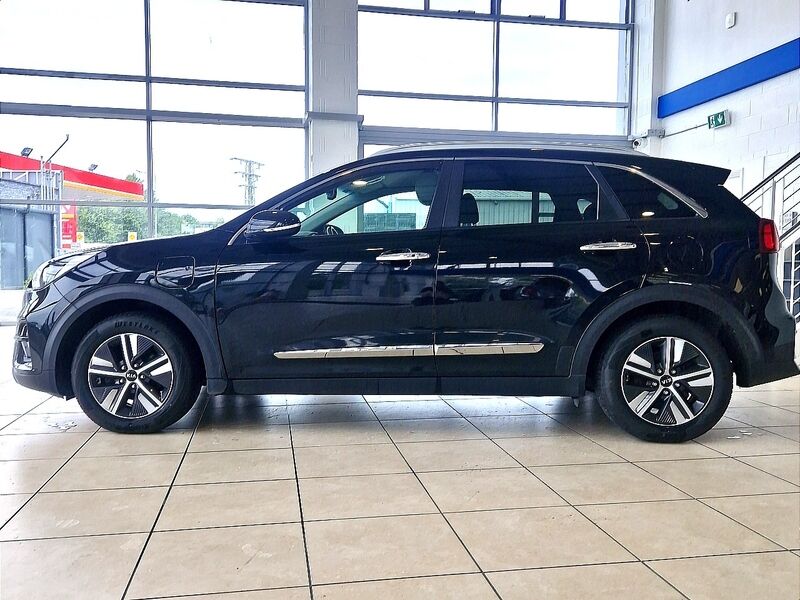 More views of Kia Niro