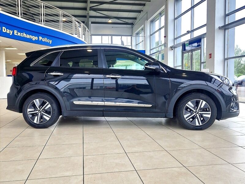More views of Kia Niro