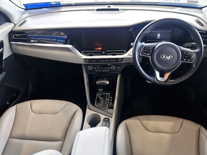 More views of Kia Niro