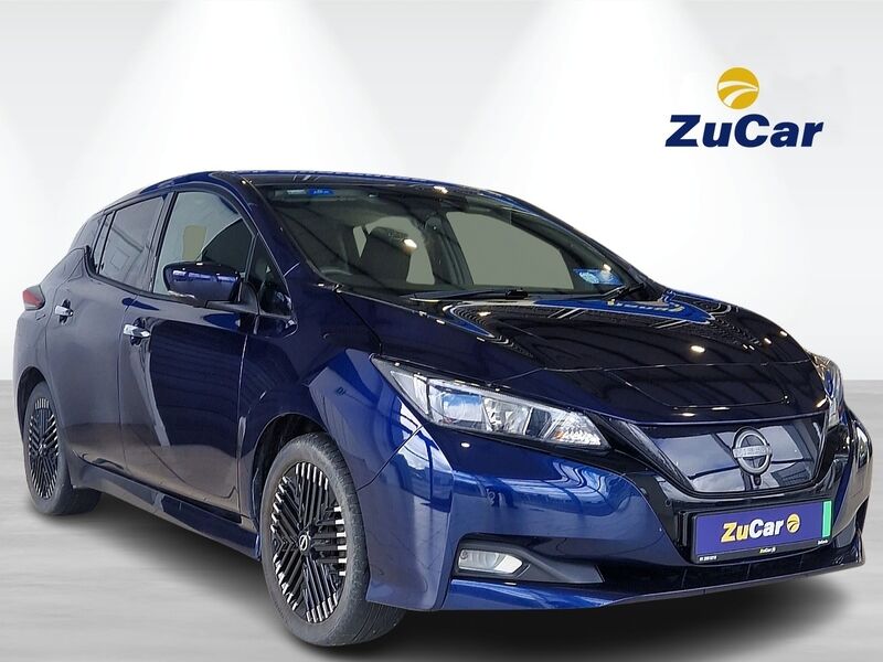 More views of Nissan Leaf