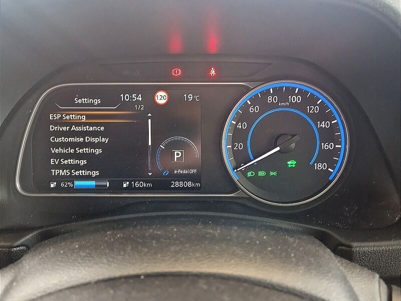 More views of Nissan Leaf