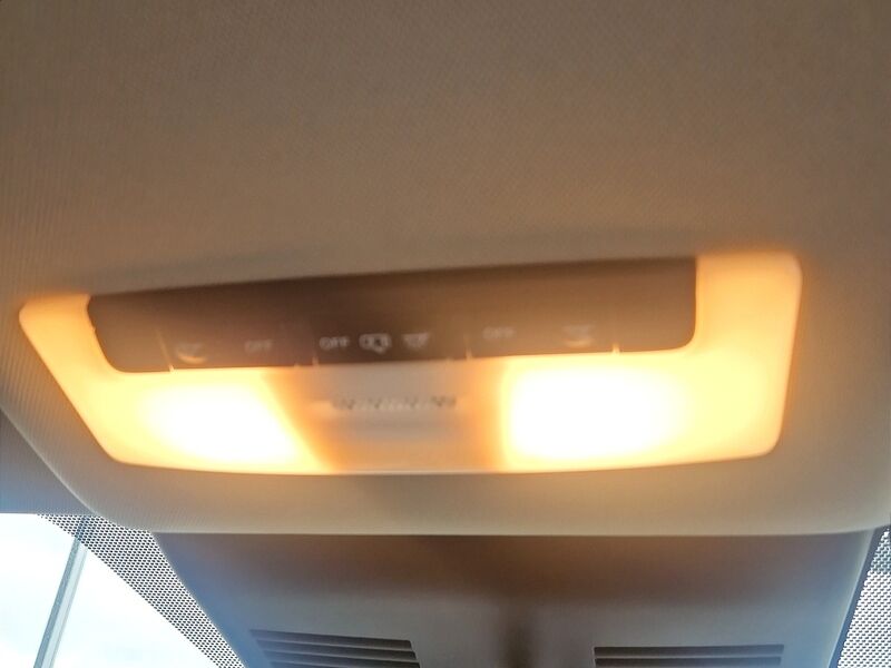 More views of Nissan Leaf