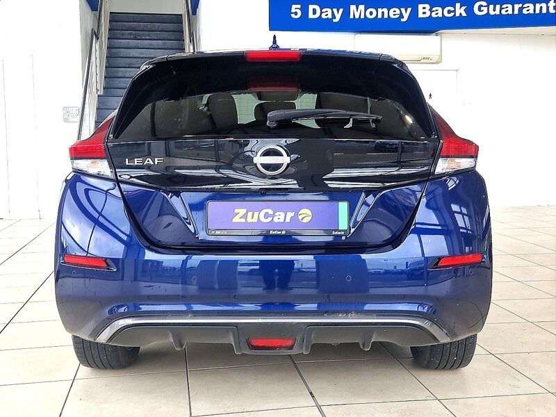 More views of Nissan Leaf