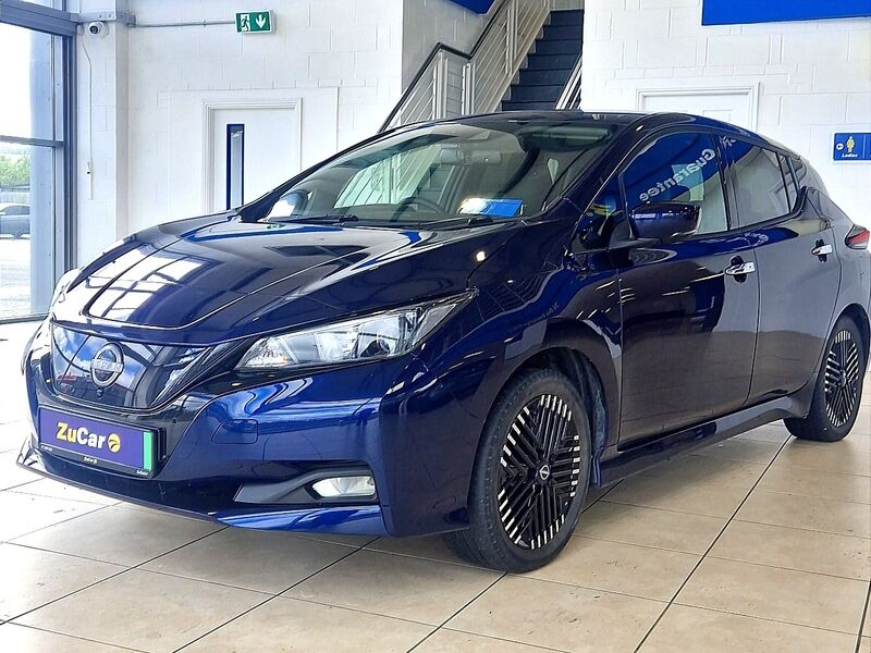 More views of Nissan Leaf