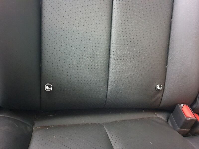 More views of Nissan Leaf