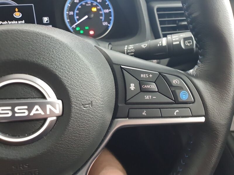 More views of Nissan Leaf