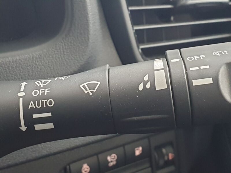 More views of Nissan Leaf