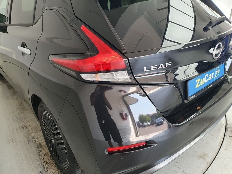 More views of Nissan Leaf