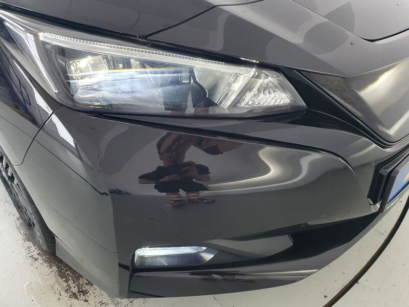 More views of Nissan Leaf