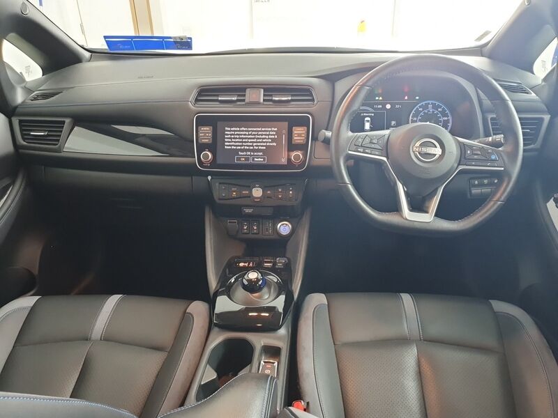 More views of Nissan Leaf