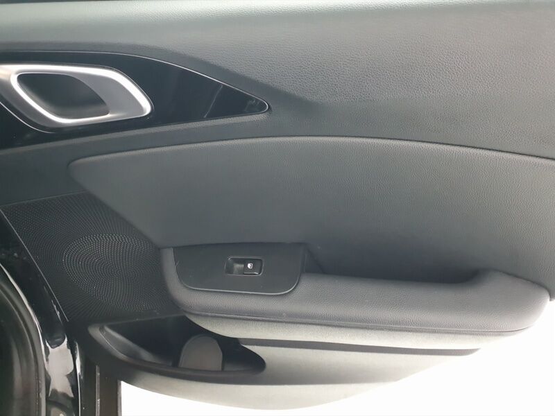 More views of Kia XCeed