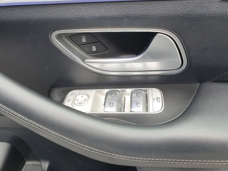 More views of Mercedes-Benz GLE